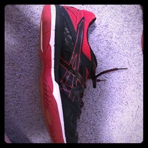 ASICS volleyball shoes, size: 10.5